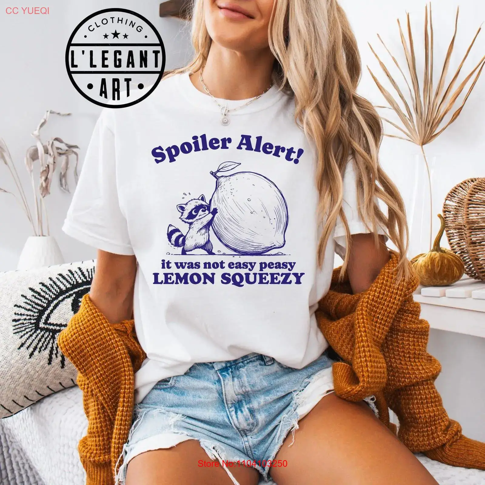 Vintage Fashion Knitwear - Camiseta Raccoon Easy Peasy Lemon Squeezy