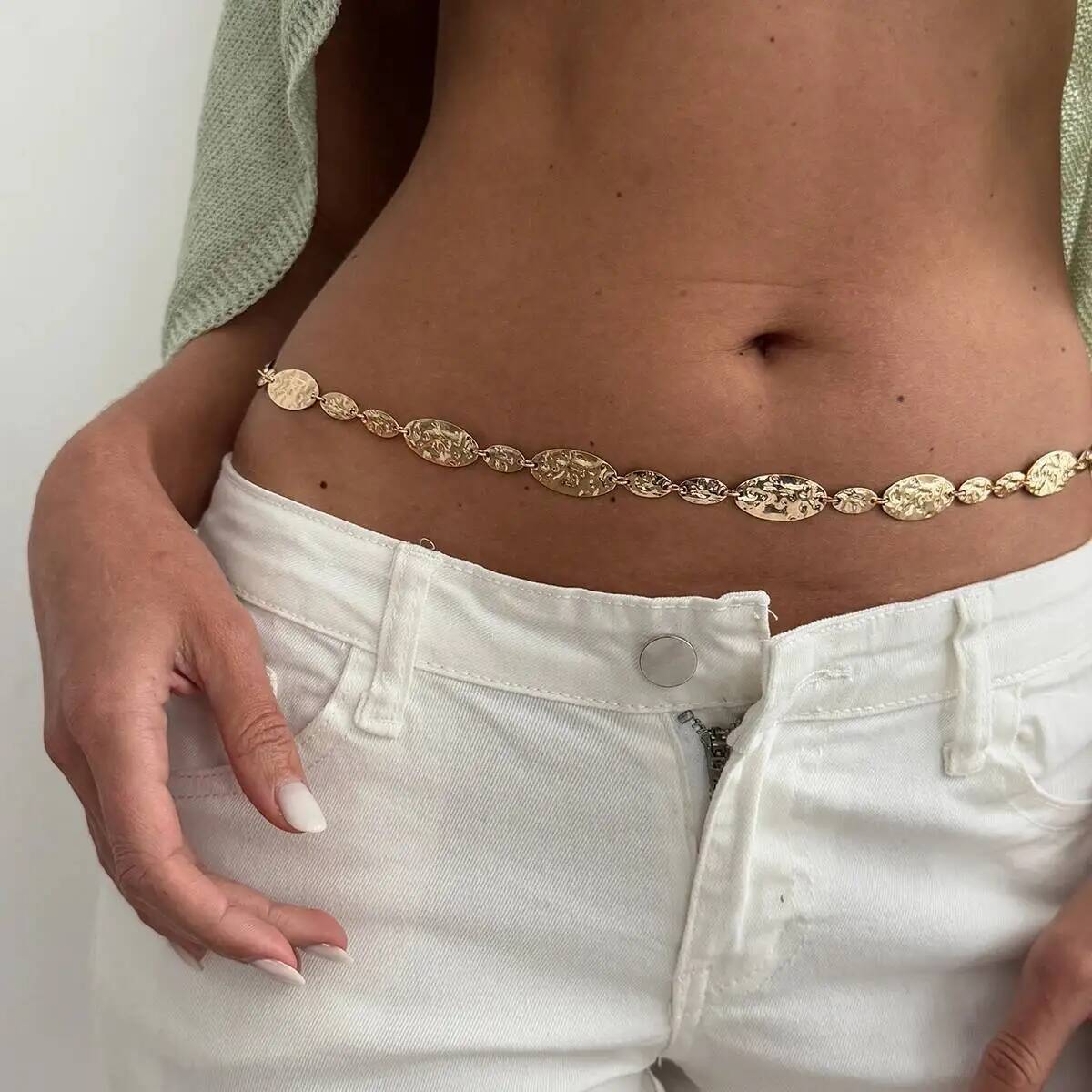 Vintage Fashion Trends 2026 - IngeSight.Z Cinto de Corrente de Metal