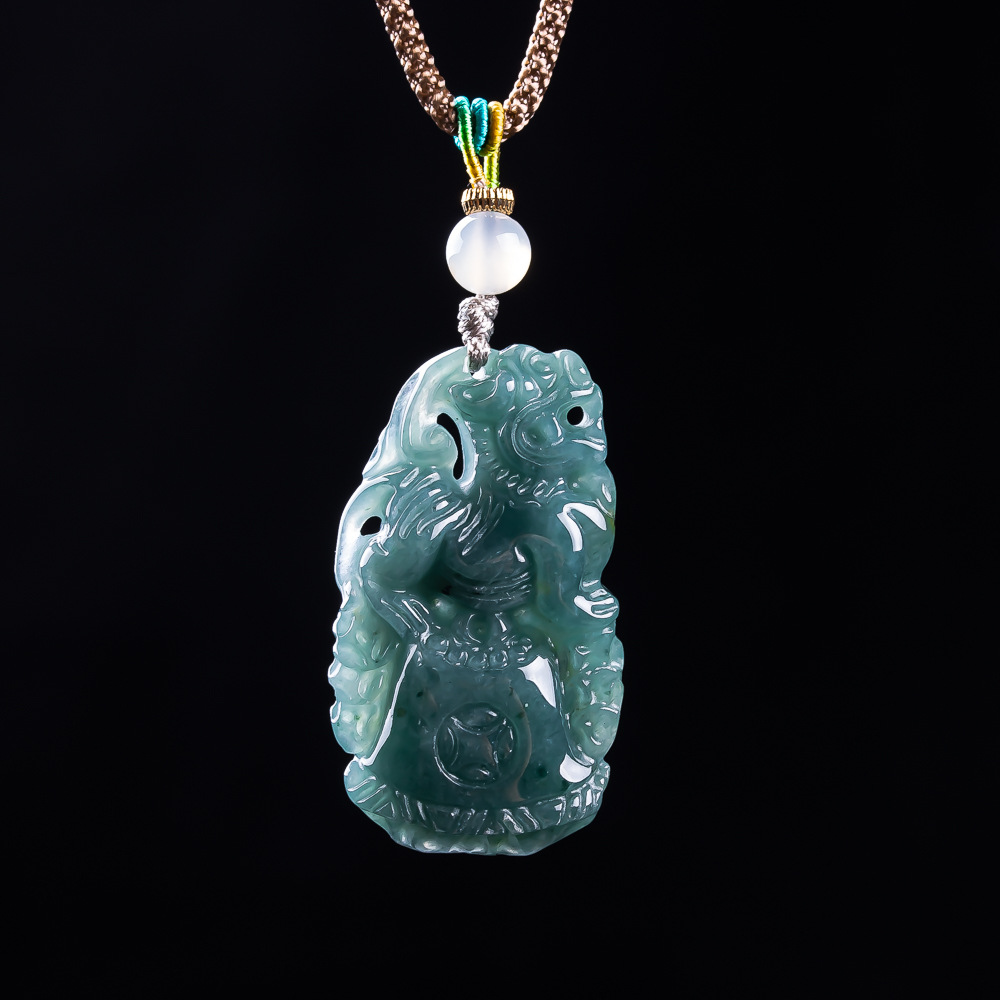 Vintage Fashion - Pingente Pixiu de Jadeíta Birmanesa, Talismãs