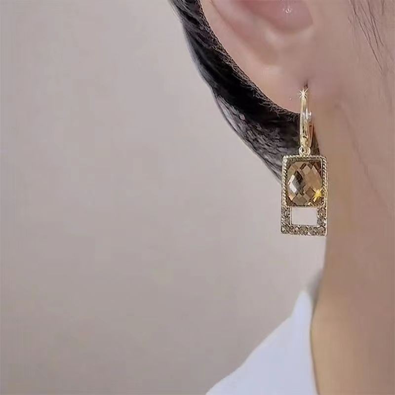 Brincos de Zircônia com Agulha - Vintage Fashion Trends 2026 avaliação e preço