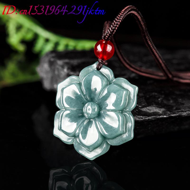Colar com Pingente de Flor de  - Vintage Fashion avaliação e preço