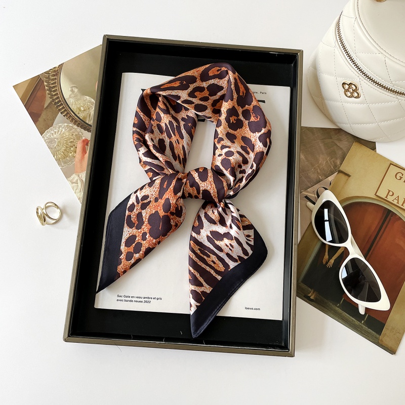 Lenço de Seda Quadrado Vintage - Vintage Fashion Hijab avaliação e preço